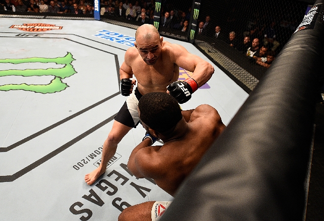 UFC Fight Night: Teixeira v Evans