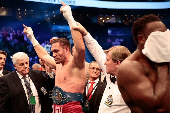 chisora-pulev-fight (2)