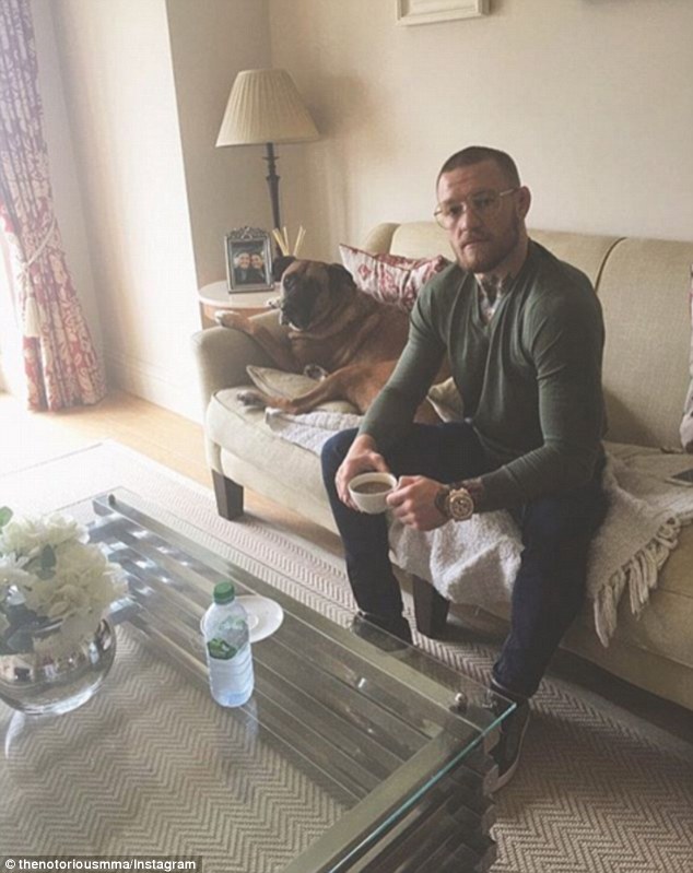 35787C5700000578-3649824-Conor_McGregor_shared_this_picture_as_he_spent_time_out_of_train-a-2_1466393729901