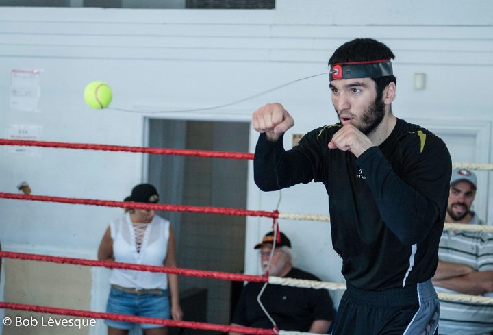 artur-beterbiev 9