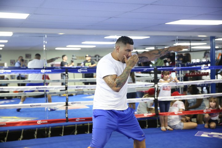 chris-arreola7